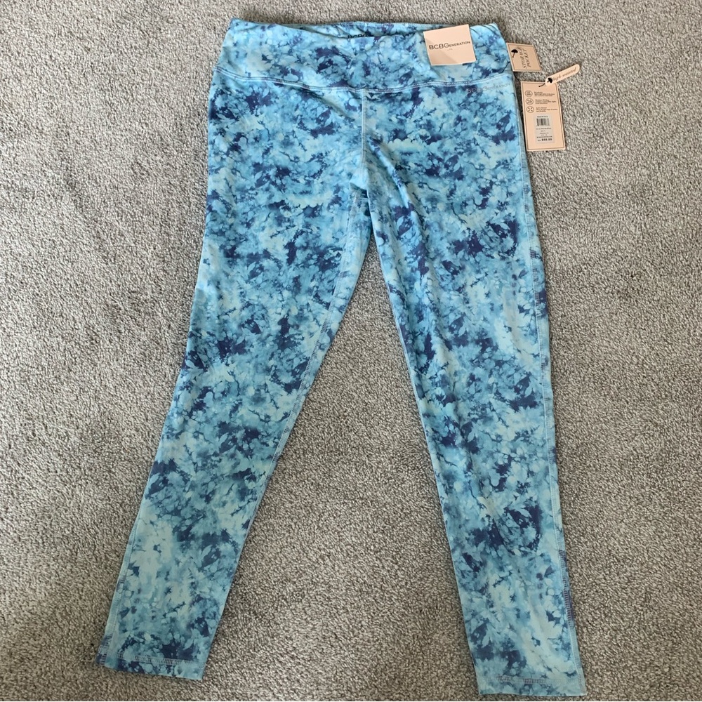 BCBG generation high waisted storage pocket leggings